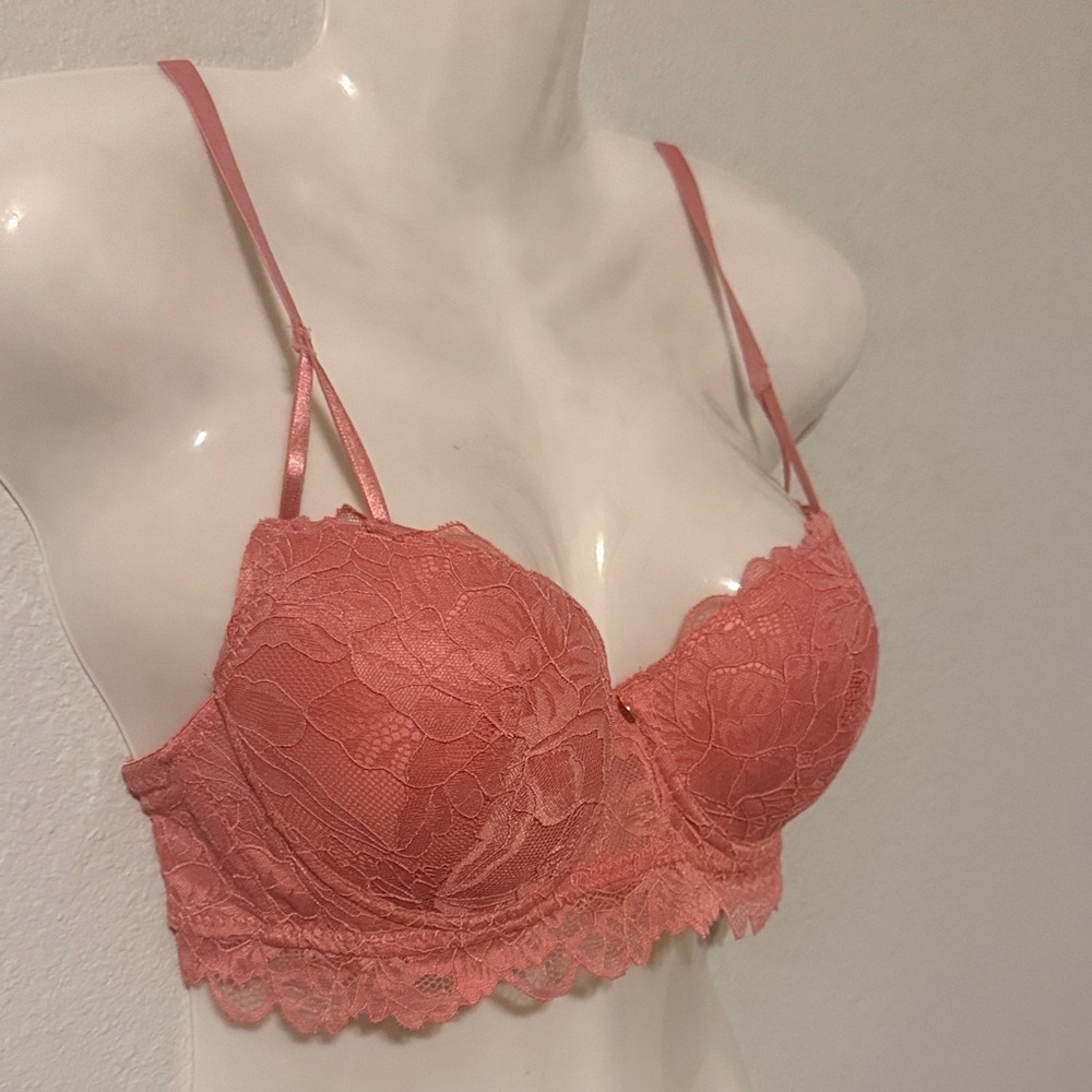Marilyn Monroe Coral Lace Balconette Bra